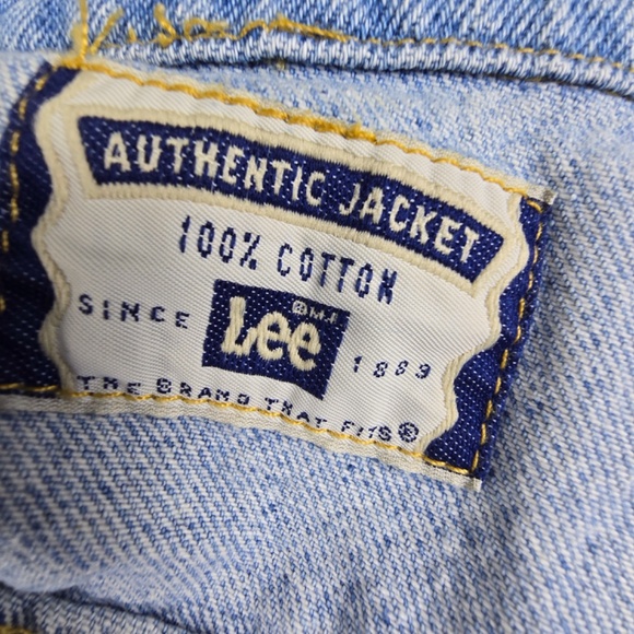 Vintage 90s Lee Jean Jacket Light Wash Denim Trucker- USA Made - Picture 4 of 10